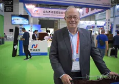 Guus van Berckel with Griendtsveen and member of the International Peatland Society. A few days before the Horti China exhibition started, a field excursion and symposium for the peat industry were already hold as an introduction for the exhibition. On September 18th, the 2019 International Peat Symposium was grandly opened in Qingdao. Nearly 200 people from around the world, peat producers, agents, peat users, experts and scholars, government leaders and experts all attended the meeting. New insights and developments were shared about the current peat industry.