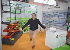 Here we go with the photo report of the 2019 edition of the Horti China. Let's start with
Xander van der Zande with DanDutch - Uplifting the HortiChina in Qingdao!