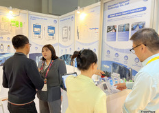 温湿度记录仪制造商Shenzhen Sigmawit Technology的展位。/ The booth of Shenzhen Sigmawit Technology, a manufacturer of temperature and humidity recorders.