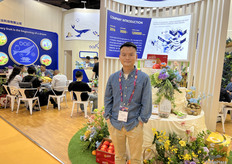 果寻梦公司的参展代表Kai Long。/ Kai Long, the exhibition representative from Guoxunmeng Company.