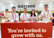 来自Aartsen的Wong Lawrence（左一） ，Candy Chan（左二），Allen Wang（左三）和Jack Liu（右一）。/ Wong Lawrence (first from left), Candy Chan (second from left), Allen Wang (third from left) and Jack Liu (first from right) from Aartsen.