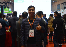 Summer Melon Products Association and Summer Melon Agricultural Science and Technology Development's Sales Manager Fan Zhiqiang. // 夏乐精品瓜业协会理事、夏乐农业科 技开发有限公司销售经理樊志强.