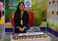 Becky Liang is the representative of the U.S. Apple Export Council // 梁碧淇是美国苹果出口协会的代表