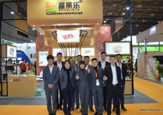 Packaging company Shui Guo Le with its sales team // 包 装公司蔬果乐与其销售团队