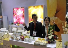 Business focusing on citrus and dragon fruit // 集中于柑橘和火 龙果的专业团队