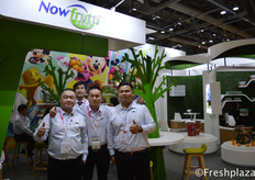Chunjie Wang and Jian Ke Huang Sales Director from Shanghai Nowfrutti Co., Ltd. They are mainly engaged in the import of fresh fruit and the marketing and wholesale of various fruit. With their Disney Fruit packaging they have a good position in the Chinese market.来自上海农富果品有限公司（广州）的Chunjie Wang及销售主管黄健科。他们主要从事新鲜水果的进口和各种水果的销售批发。他们的迪斯尼水果包装在中国市场占有很好的地位。