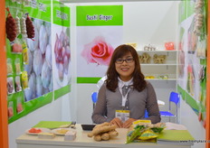 莱芜市万鑫经贸有限公司的经理孙玉平(Sandy)，该公司是一家大蒜和生姜出口商。