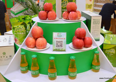 由Merycall所种植和精选的来自洛川的新鲜苹果