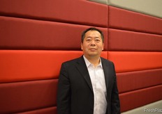 Zhang Qun, Head of Financial Service & Sales, from Fresh Port Co., Ltd. // 生鲜港电子商务有限公司的金融和营 销总监张群