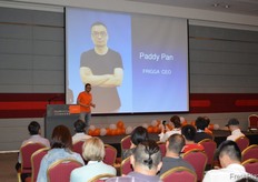 Paddy Pan, CEO FRIGGA, giving a speech about Pilot of Temperatute Monitor 2019 // FRIGGA的首席执行官Paddy Pan 正在进行有关2019温度监测设备的演讲。
