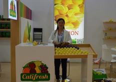 Kara Huang(黄小勤）, Sichuan Wikee Fruits Co., Ltd // 烟台维记果品有限公司的Kara Huang(黄小勤）。