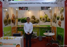 Oliver Wang, Sales manager of Guanxian Dongyuan Agricultural Product Co., Ltd. // 山东冠县东源农产品有限 公司的销售经理王向阳。
