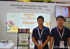 Simon Lee And Lucien Chen from Aoweite Biotechnology Co.,Ltd. They are specialised in providing companies post harvest solutions for fruits and vegetables. // 来自Aoweite Biotechnology Co.,Ltd.的Simon Lee和Lucien Chen，他们专门为公司提供水果和蔬菜的采后解决方案。