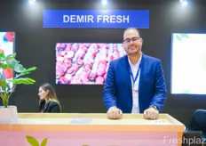 Enes Alreyyis is Sales Manager at Demir Fresh Fruits from Turkey.Enes Alreyyis 是土耳其 Demir Fresh Fruits 的销售经理。